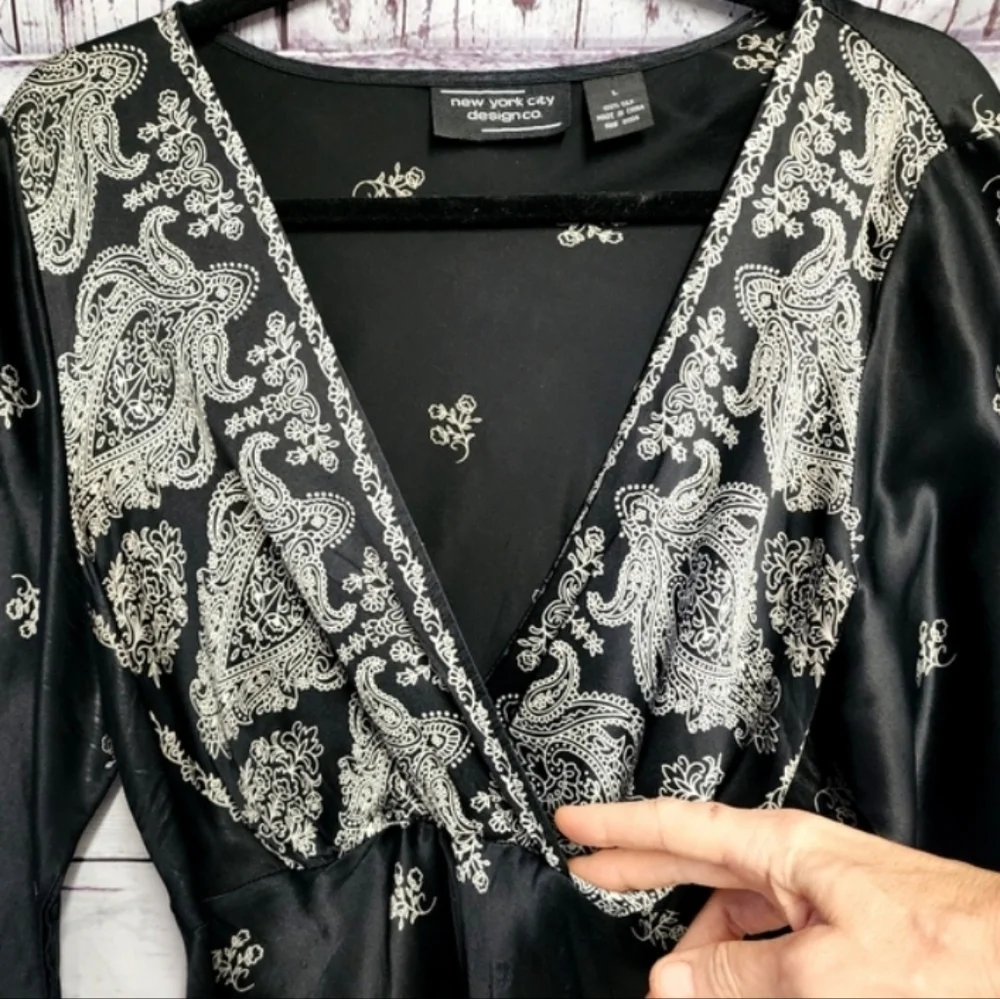 V- collar 100% Silk Ethnic Top Blouse Black/White - Picture 4 of 7